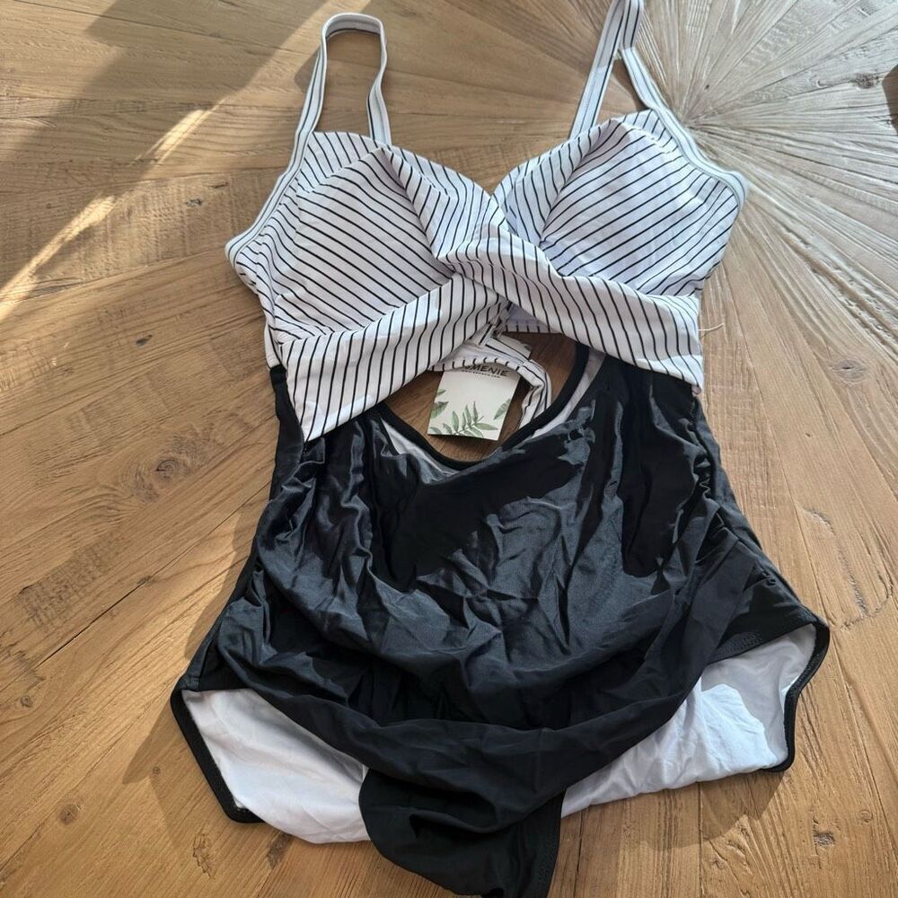 Tummy control black and white one piece swimsuit size XL - Picture 2 of 5